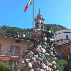 Monumento agli alpini