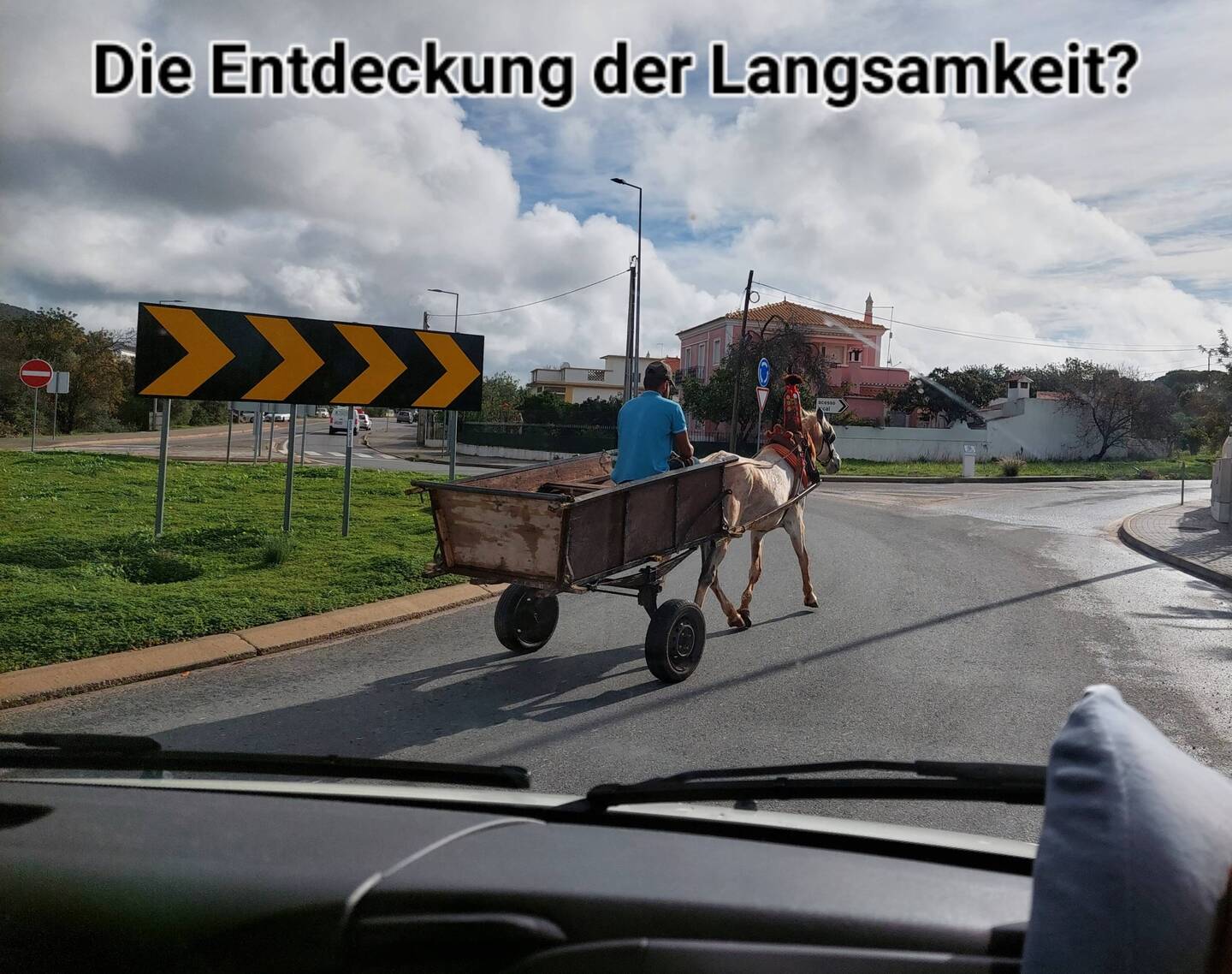 Einer auf dem Kutschbock.
