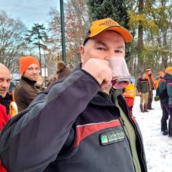 Holundersaft hilft gegen Blasenschwäche