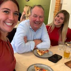 Such a beautiful evening with great conversations, beautiful music and good food at Tathra Beach 🫶