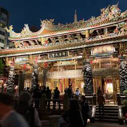 Longshan Temple