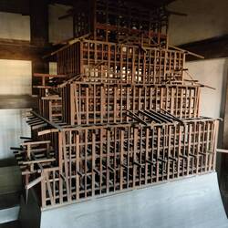 Model van het houtskelet dat door restaurateurs is gebruikt