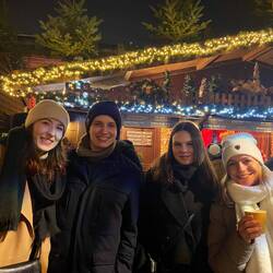 Auf dem Weihnachtsmarkt☃️❄️