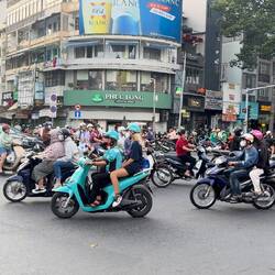 Ganz normales Verkehrschaos in Vietnam