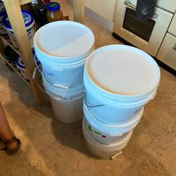 Honigfässer (jedes ca. 20 kg) 😍