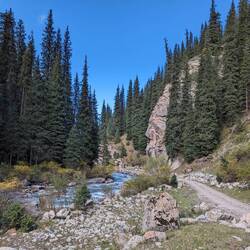 Starting the hike to Altyn Arashan