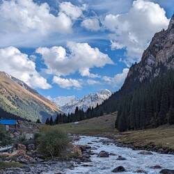 Altyn Arashan valley