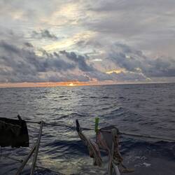 Wessen Unterwäsche weht denn da im Wind?