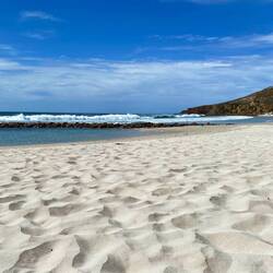.... der findet den Stokes Bay Beach