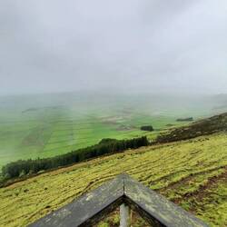 Auch wenn es nicht reicht zu einem Blick über den ganzen Krater bis zum Meer: Es war so toll da
