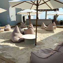 Beachbar auf Hoteldach