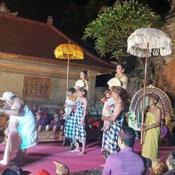 Beginning of legong trance dance