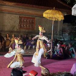 Legong trance dance