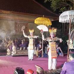 Legong trance dance