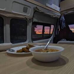 Instant Nudelsuppe mit wunderschönem Ausblick