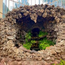 Mini Wasserfall im Palm House 🌴