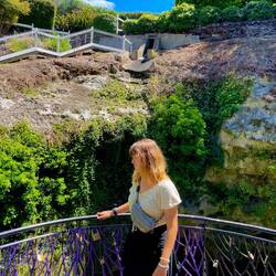 Sinkhole Cave Gardens 🪴