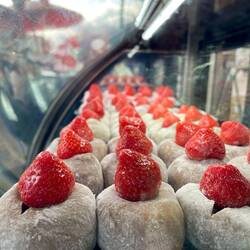 A whole bunch of Mochis from a food stall in Kyoto