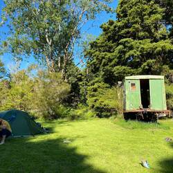 Zelt oder doch lieber Bauwagen?