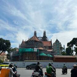 Kathedrale von Saigon - leider hinter Baugerüsten versteckt