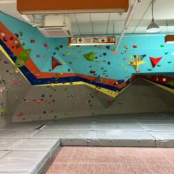 Bouldern im Einkaufszentrum