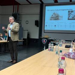 Jens gibt einen Überblick über die Scania Historie.