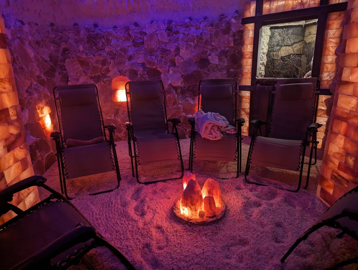 Horizon Natural Health - Salt Cave