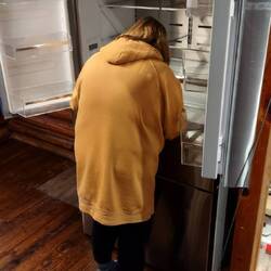 Check out them drawers.