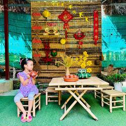 Ani posiert mit ihren neuen Schuhen 🥰