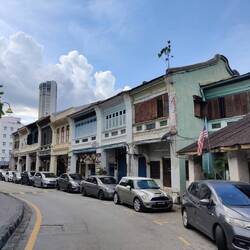 Towards Armenia Park