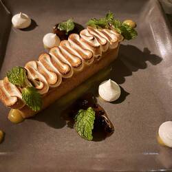 passion fruit meringue cake