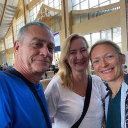 meeting by coincidence my forner EANM president Jola from Poland in Laos 😳🤣