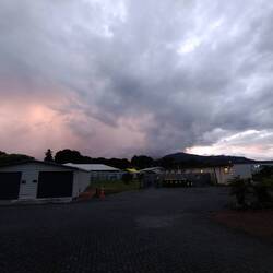 Weltuntergangsstimmung über dem Campingplatz