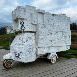 Ape Biana ... Kunst mit diesem eh schon historischen Kunstwerk