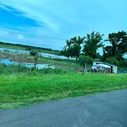 Behausung an der Autobahn