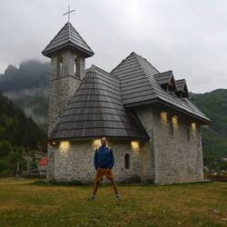 Theths berühmte Kirche