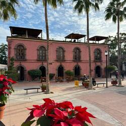 Hotel mit Pool auf dem Dach