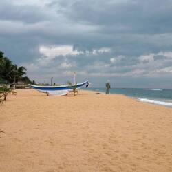 Dehiwala Beach - looking towards Mt Lavinia