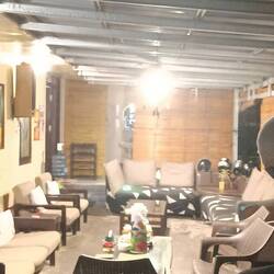 My cozy homestay had a nice Christmas tree, too!