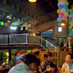 in der Mitta das Geburtstagskind