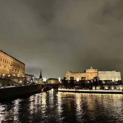 und überall leuchten zahllose Lichter😍