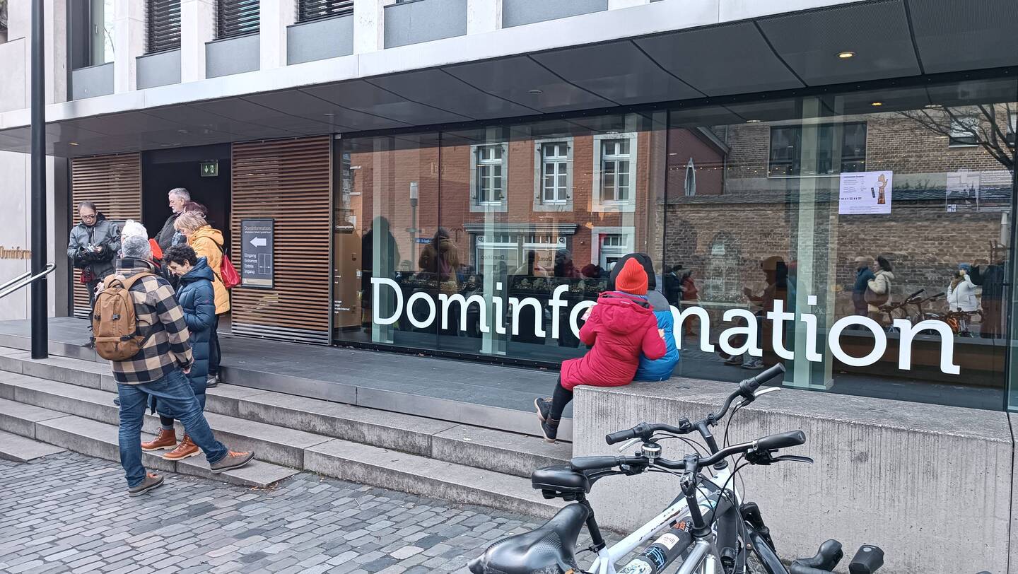 Dominformation
