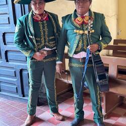 Die Mariachi warten schon auf ihren Einsatz