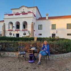 Wijn proeven op het terras