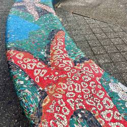 Sitzbank Bondi Beach ( so sehen alle Sitzbänke aus )