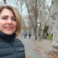 Walking through Park Zrinjevac, around the corner from the apartment