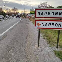 Ziel erreicht. Die Schilder sind zweisprachig, denn hier spricht man auch Katalanisch