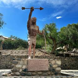 Denkmal an heroischen Indio Cachi