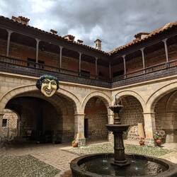 Im Innenhof der Casa de la Moneda