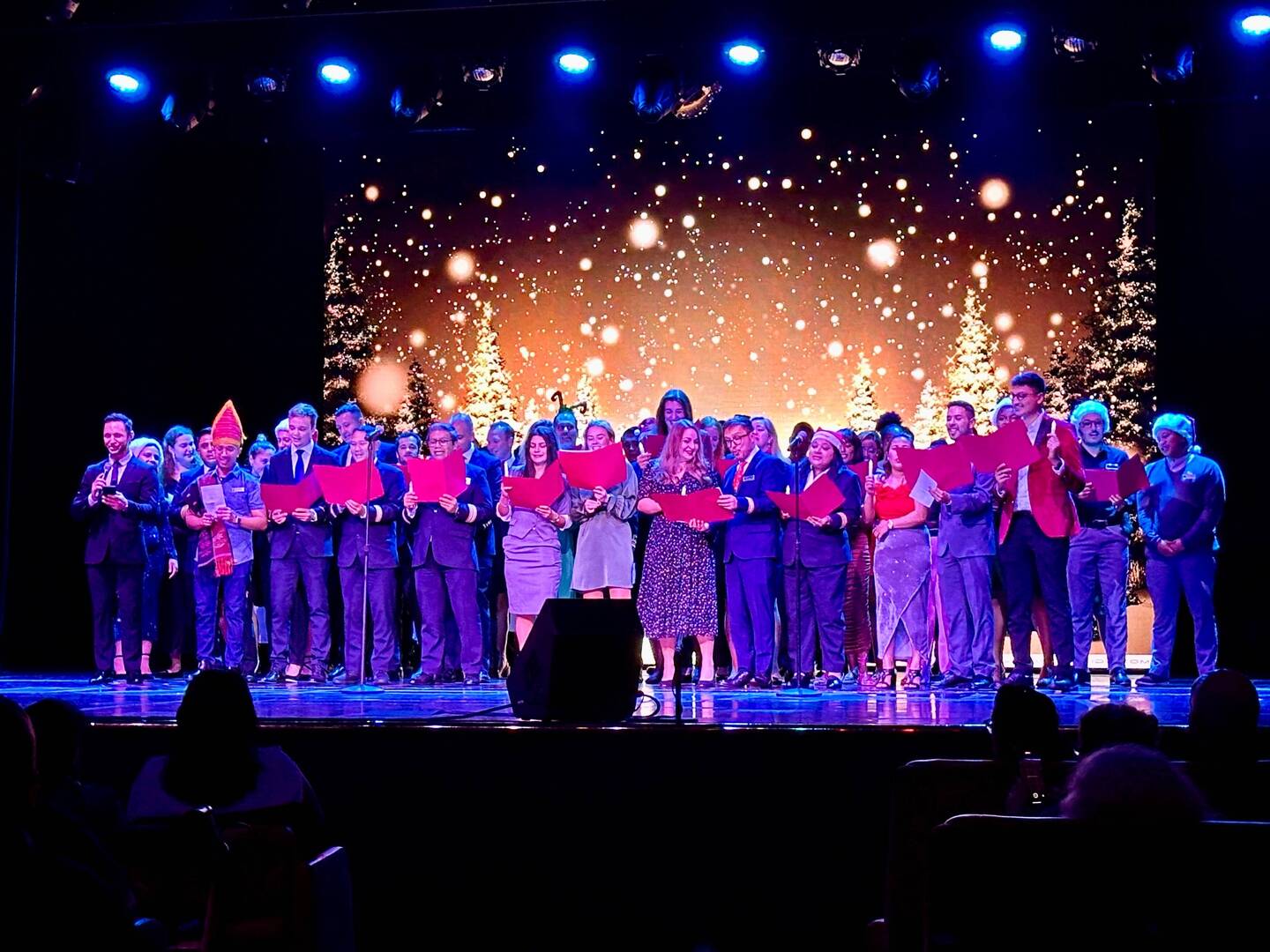 Full choir before emergency calls
